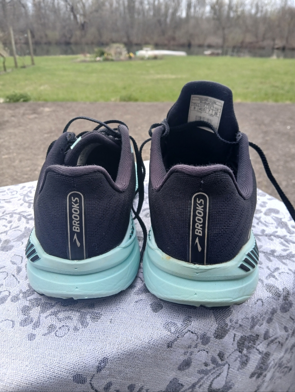 💗Brooks Women's Size 9 Black and Aqua/Lite Blue Running Sneakers - Picture 7 of 10